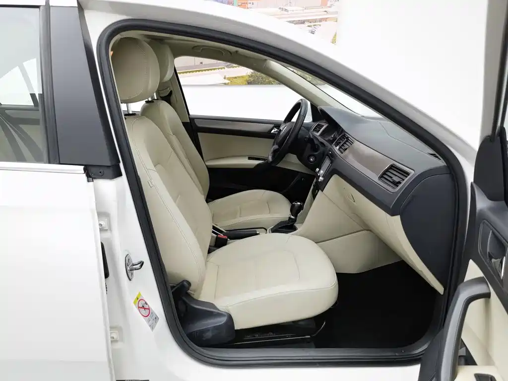 Skoda Rapid — миниатюра 23