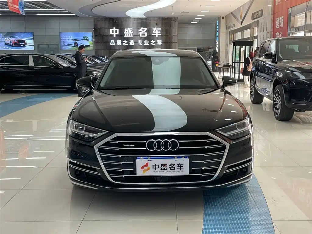 AUDI A8