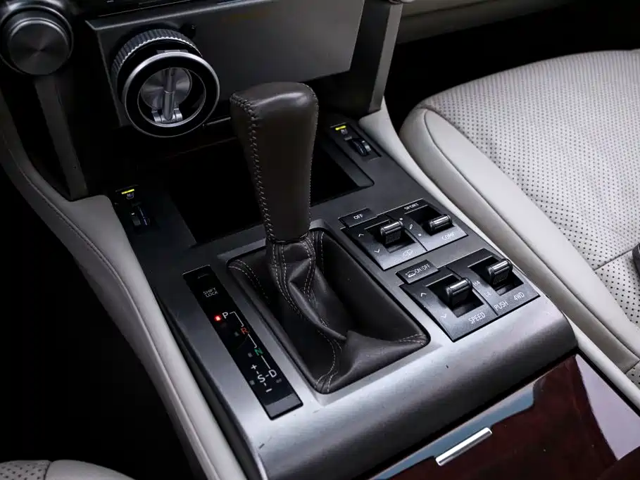 Lexus GX — миниатюра 10