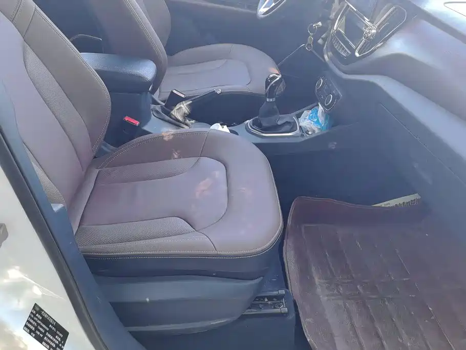 FAW R7 2016 1.6L MT