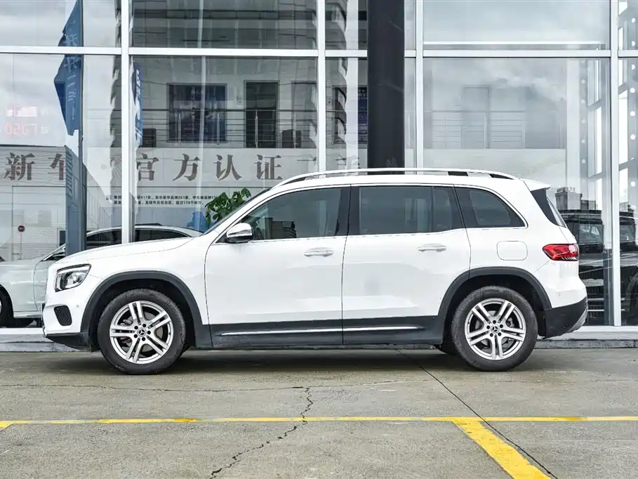 Mercedes-Benz GLB — миниатюра 2
