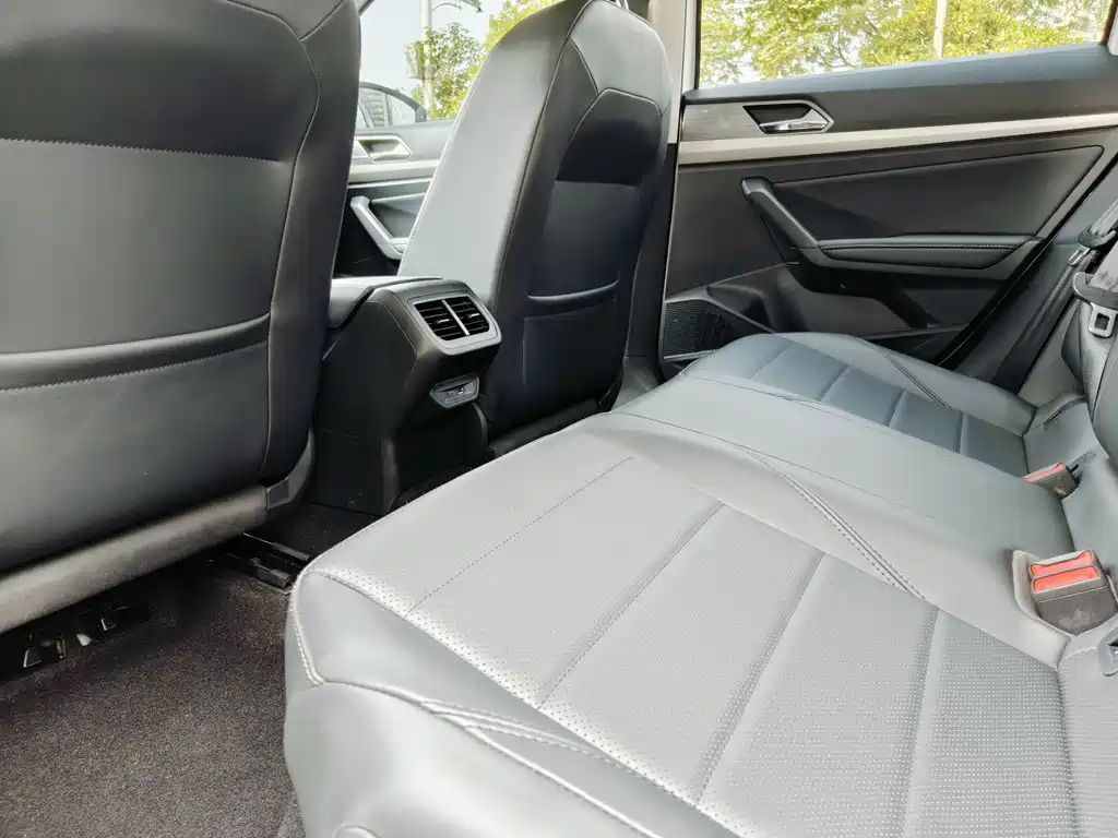Volkswagen Lavida — миниатюра 13
