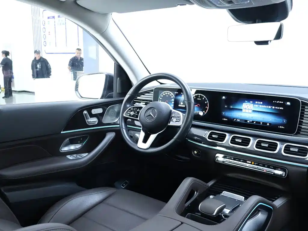 Mercedes-Benz GLE (Import) — миниатюра 14