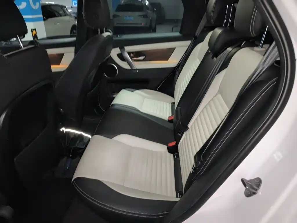 Land Rover Discovery Sport Hybrid — миниатюра 15