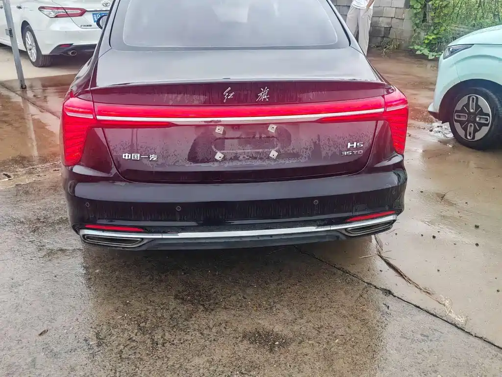 Hongqi Hongqi H5 — миниатюра 3