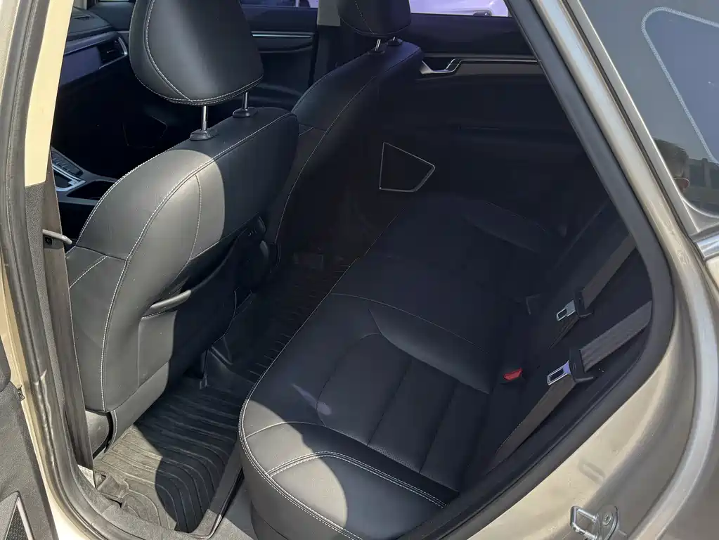 Geely Emgrand GS — миниатюра 6