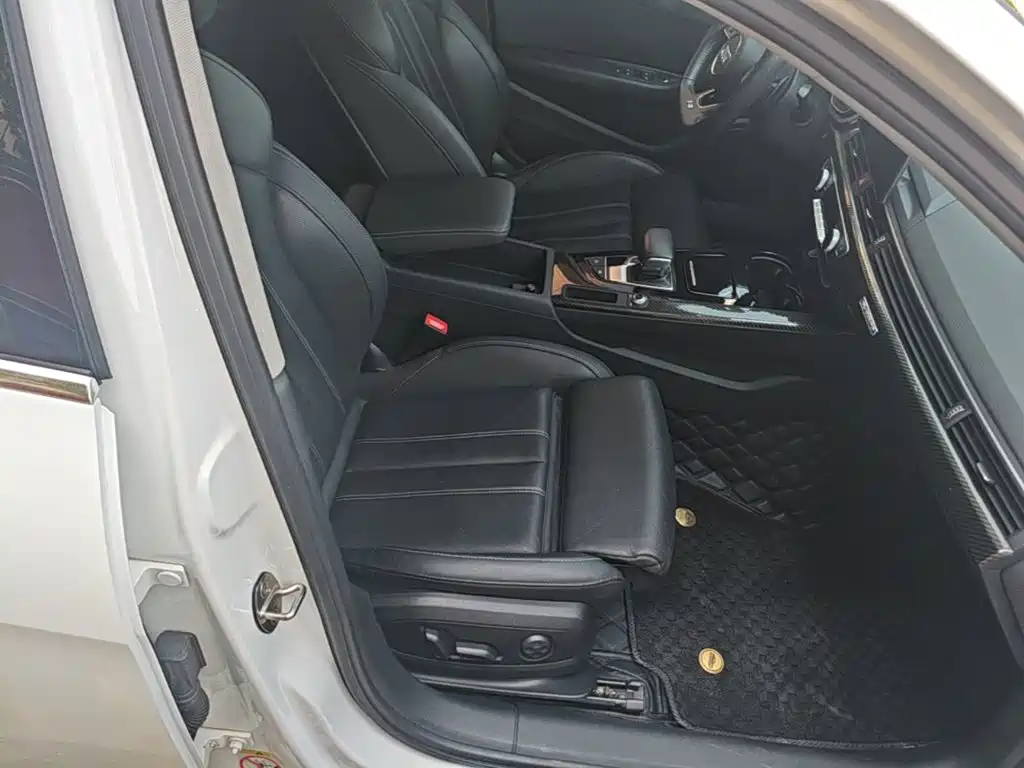 Audi A4L — миниатюра 25