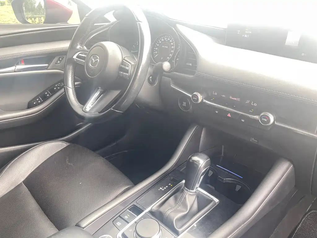 Mazda 3 Axela — миниатюра 26