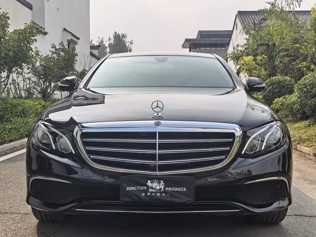 Mercedes-Benz E-Class — миниатюра 2