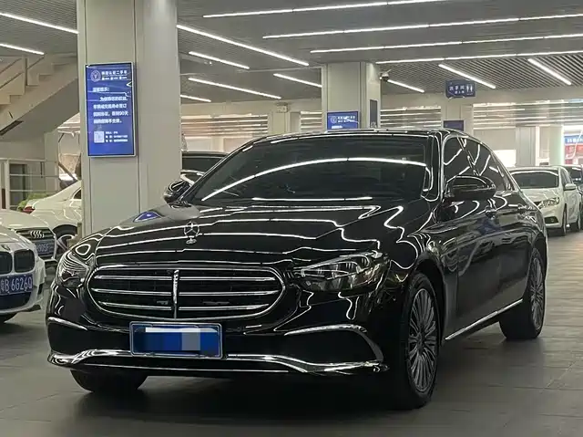 MERCEDES BENZ E CLASS