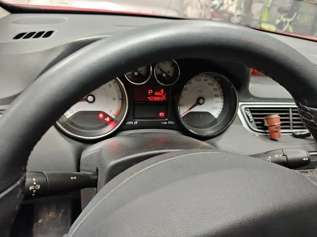 Peugeot 308 — миниатюра 12