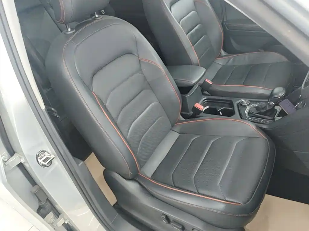 Volkswagen Tiguan L — миниатюра 25