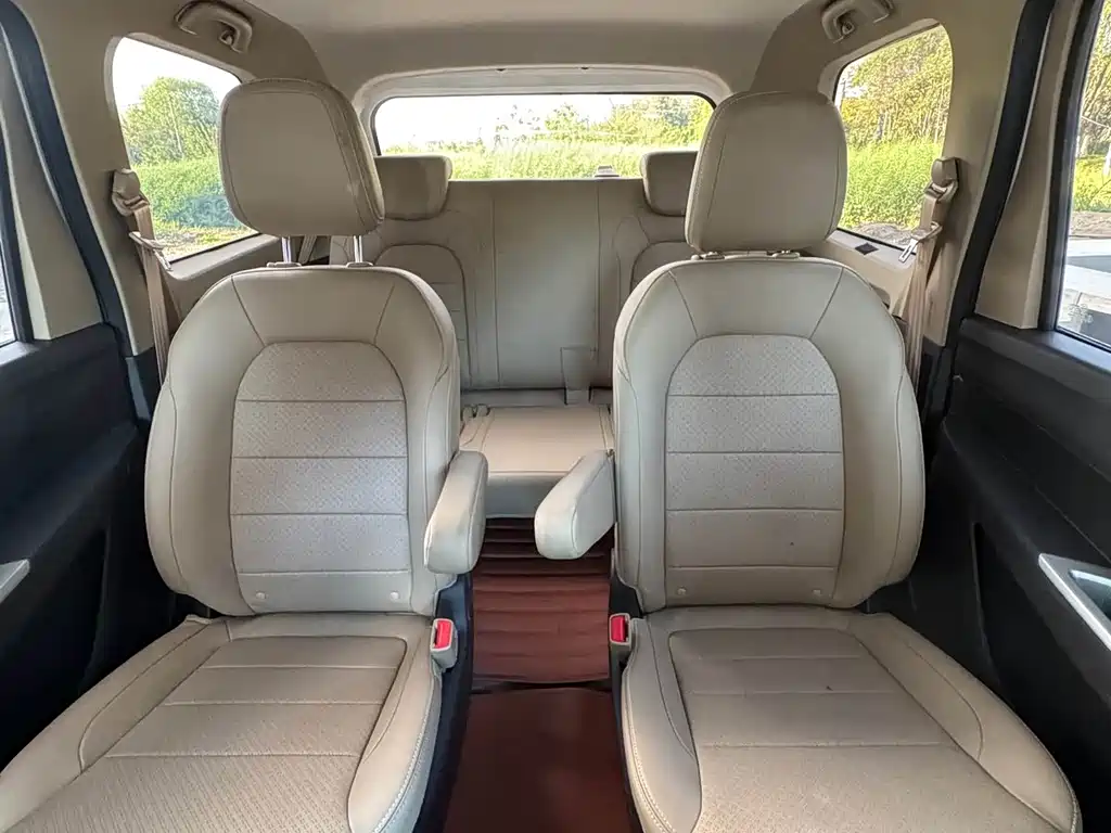 Wuling Hongguang — миниатюра 9