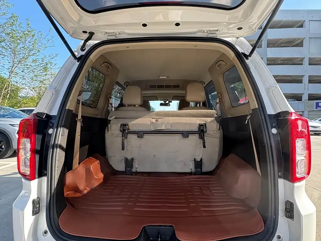 Wuling Hongguang — миниатюра 10