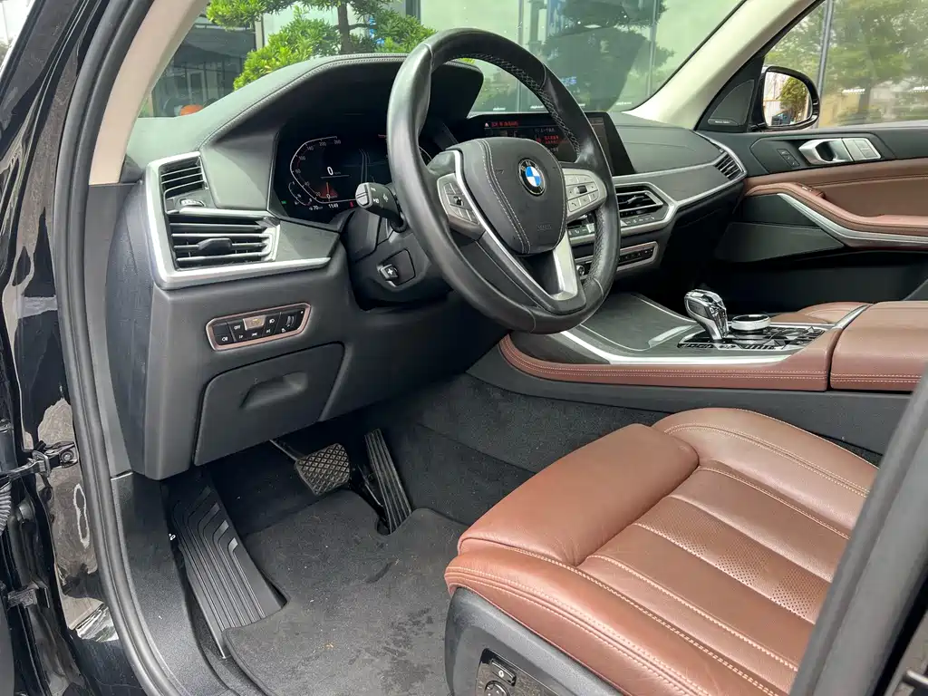 BMW X7 — миниатюра 2