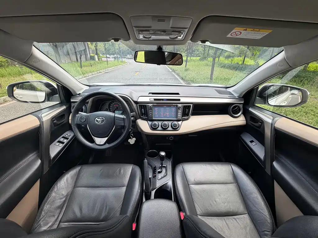 Toyota RAV4 — миниатюра 13
