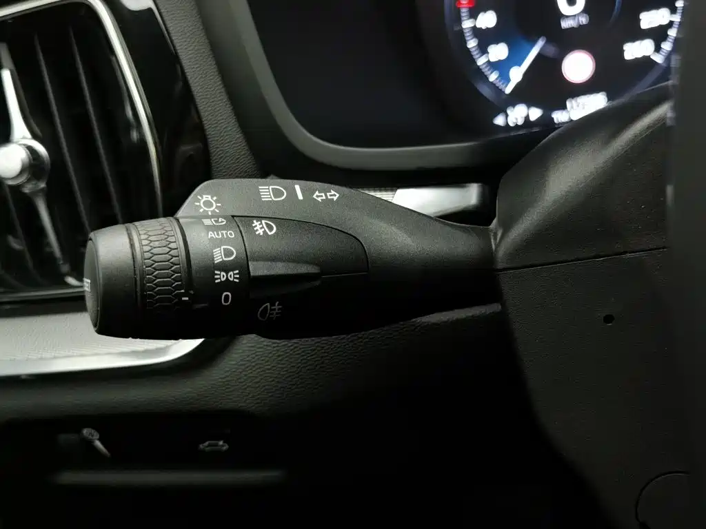 Volvo S60 — миниатюра 21