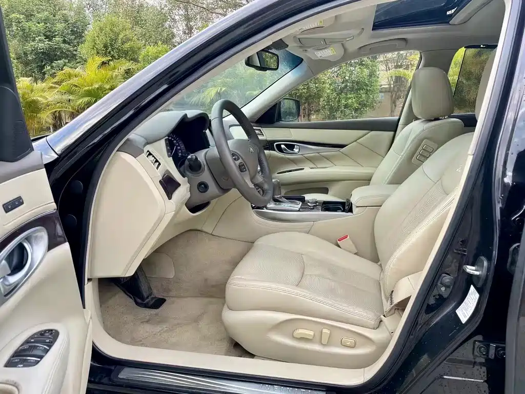 Infiniti M — миниатюра 4