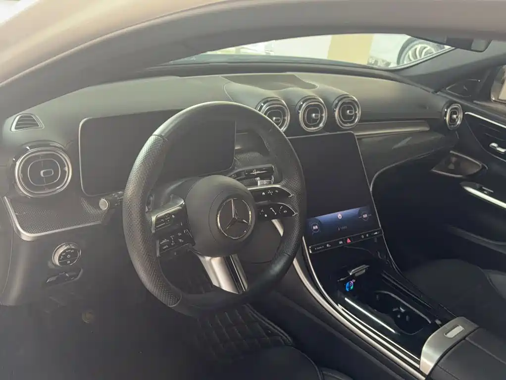 Mercedes-Benz C-Class — миниатюра 3