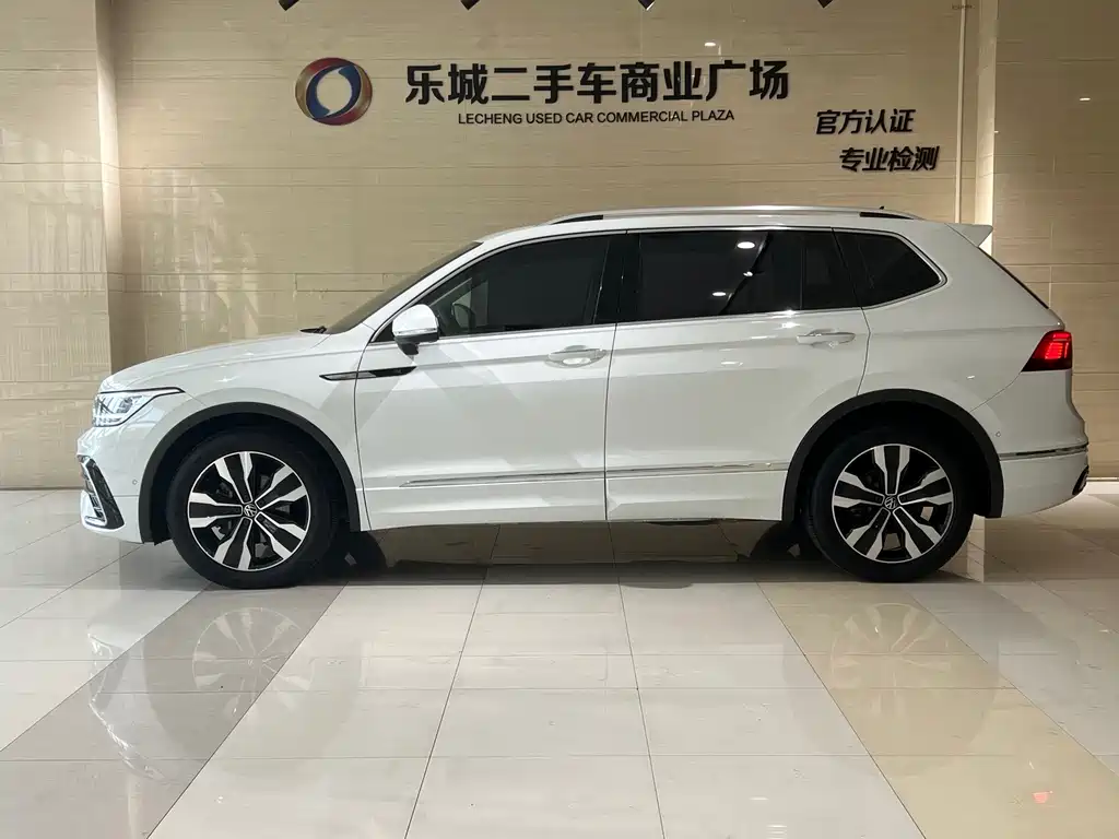 Volkswagen Tiguan L — миниатюра 4