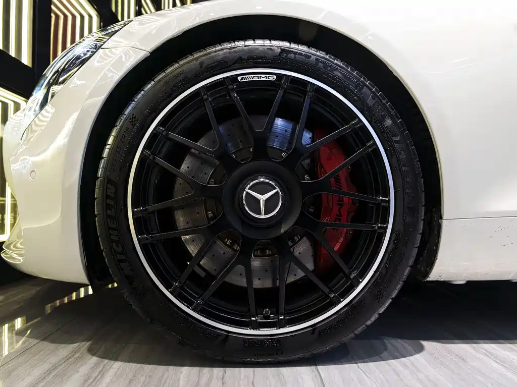 MERCEDES-BENZ AMG GT