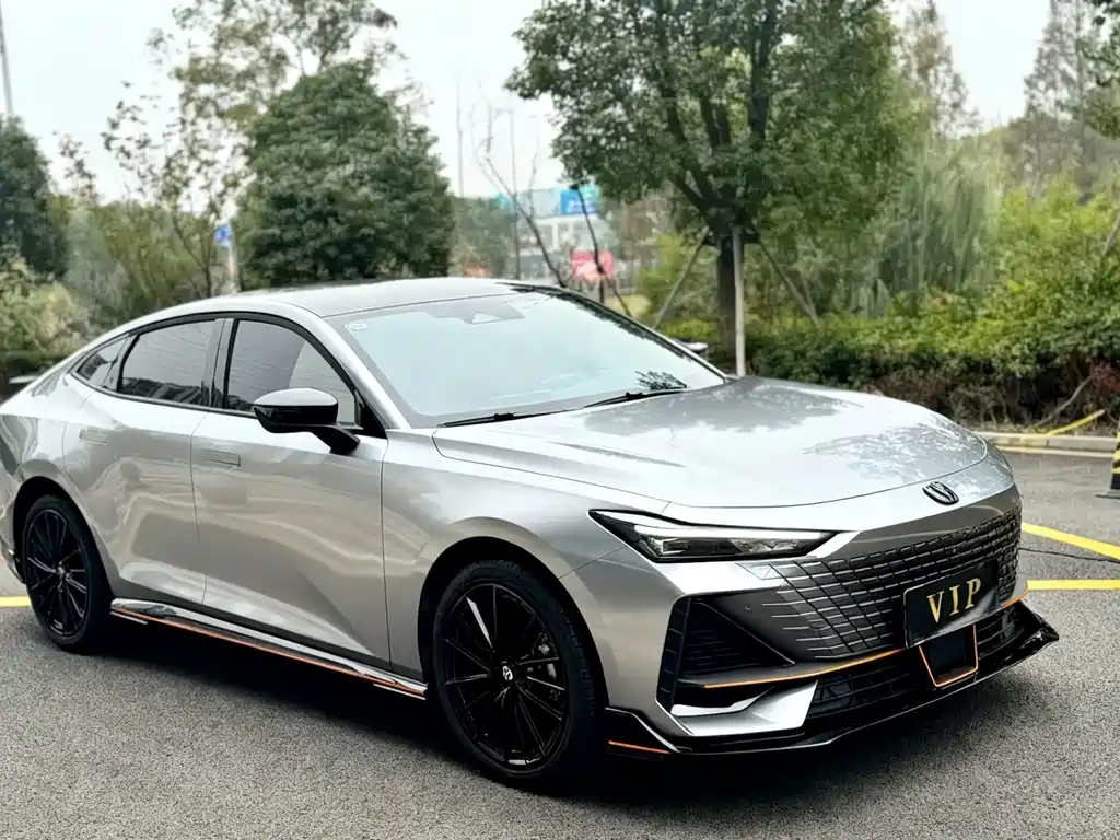 Changan UNI-V — миниатюра 3