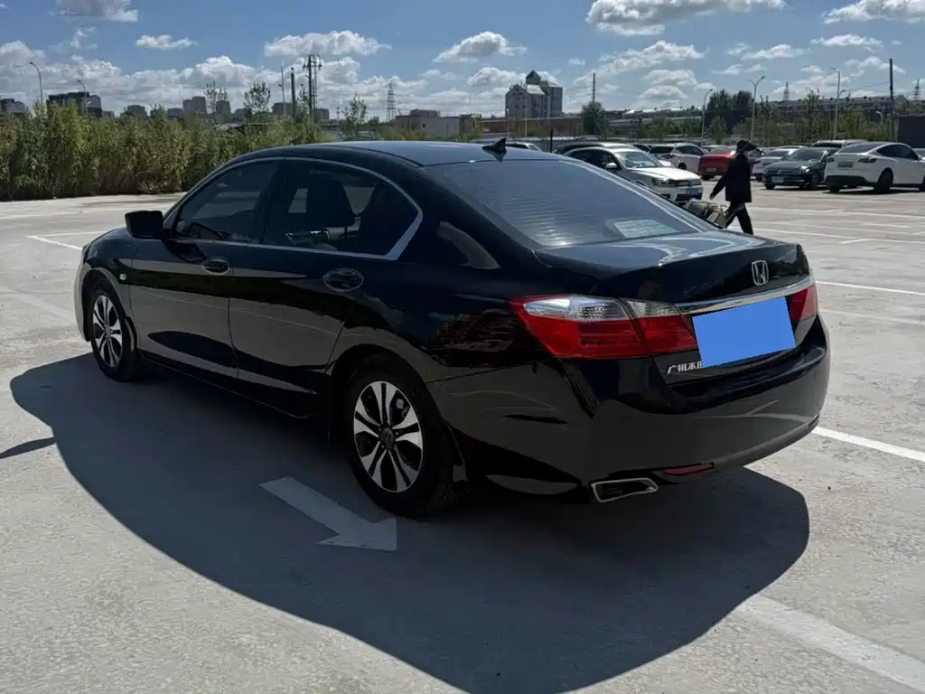 Honda Accord — миниатюра 5