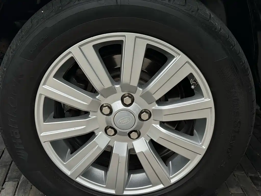 Land Rover Discovery — миниатюра 7