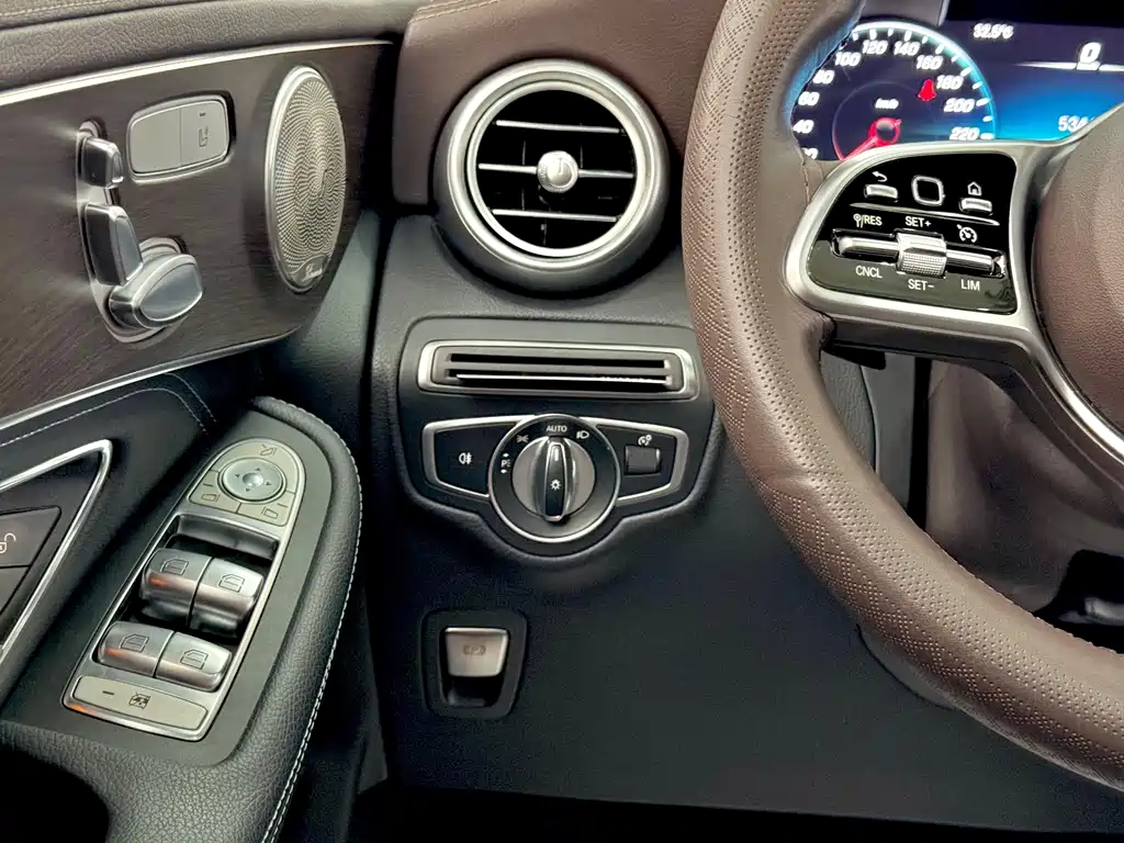 Mercedes-Benz GLC — миниатюра 16