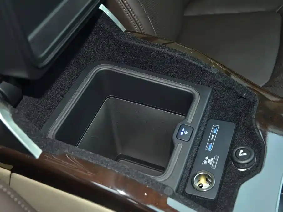 Land Rover Range Rover — миниатюра 15
