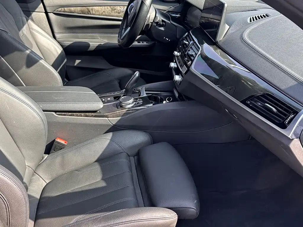 BMW 6 Series GT 630i M Sport Package, фото 9