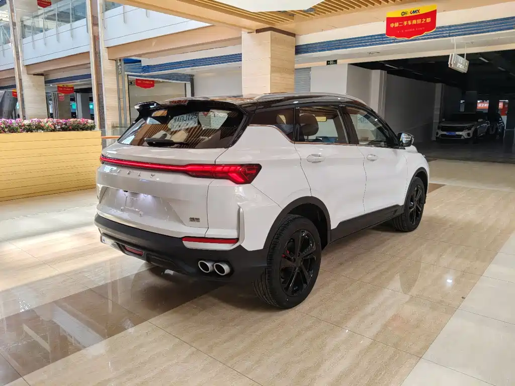Geely Binyue — миниатюра 5