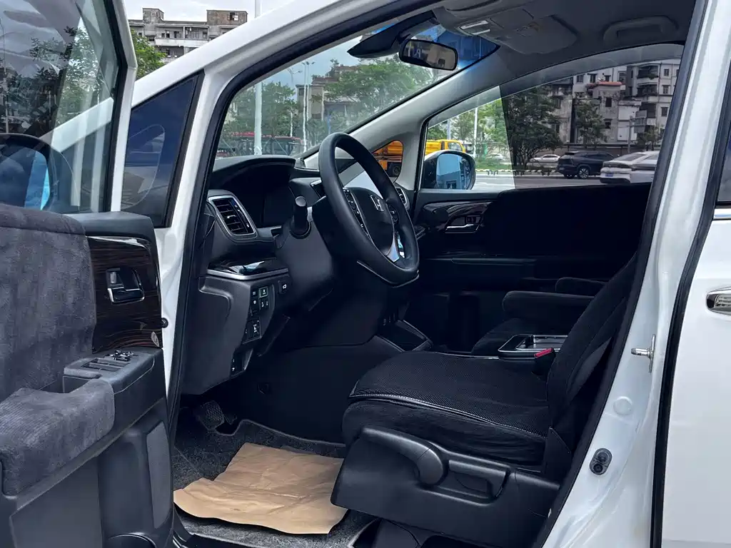 Honda Odyssey — миниатюра 12