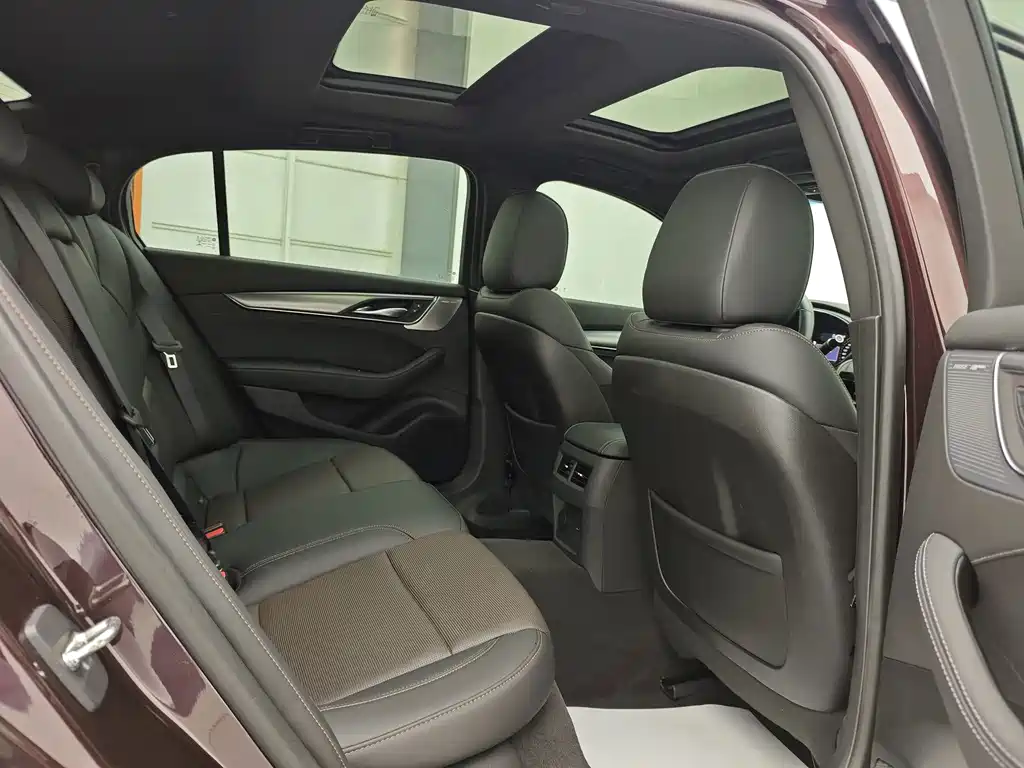 Cadillac CT5 — миниатюра 20