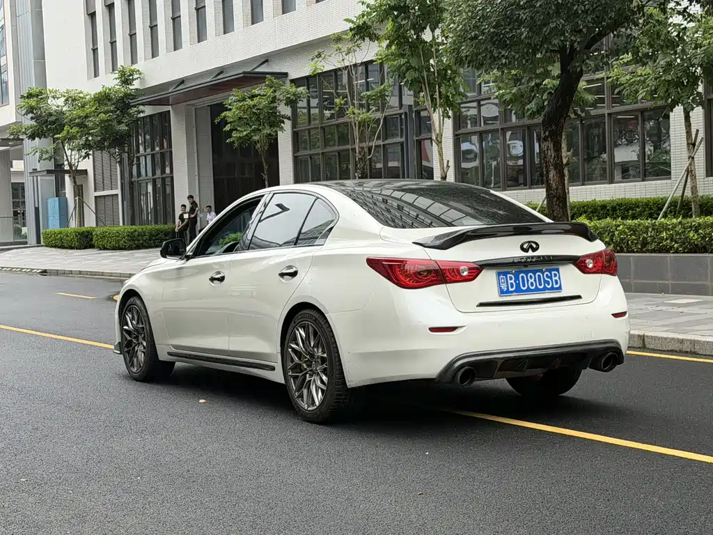 Infiniti Q50L 2015 2.0T Enjoy