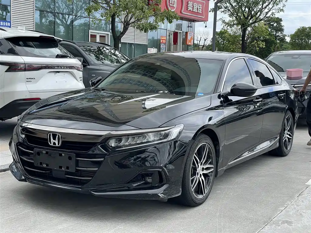 雅阁 2022款 260TURBO 幻夜·尊贵版 2023