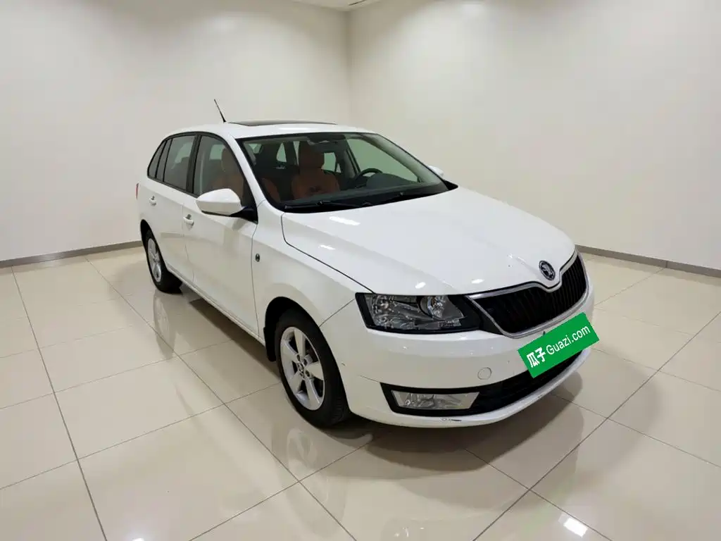 Skoda Rapid Spaceback — миниатюра 3