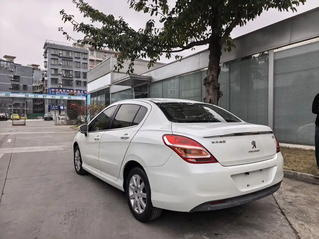 Peugeot 308 Joy Edition Classic 1.6L Auto Premium Fashion Type, фото 7
