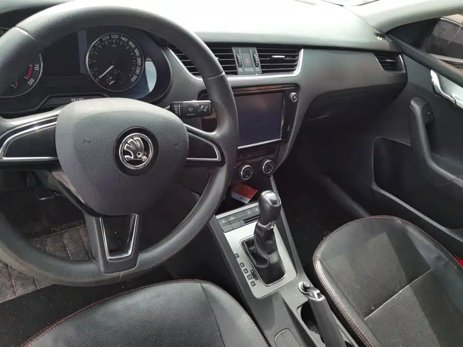 Skoda Octavia — миниатюра 12