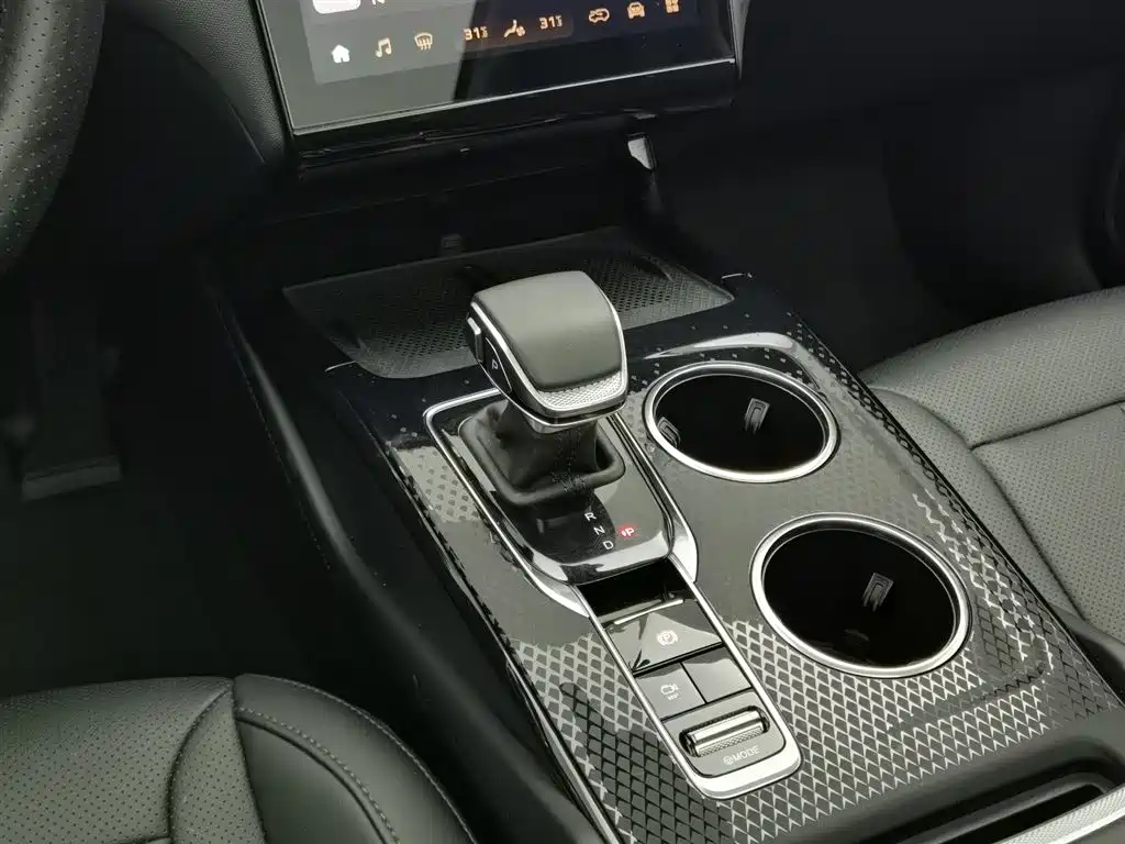 Hongqi HONGQI HS3 PHEV