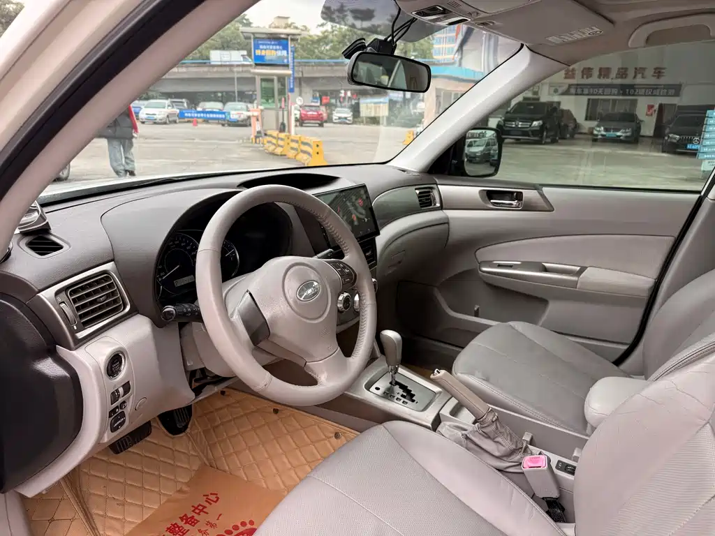 Subaru Forester 2010 2.5XS Luxury