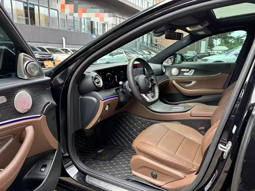 MERCEDES-BENZ E CLASS