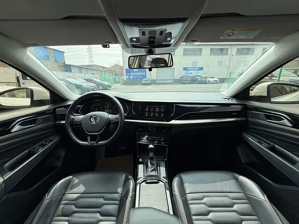 Volkswagen Passat 2020 330TSI Elite VI
