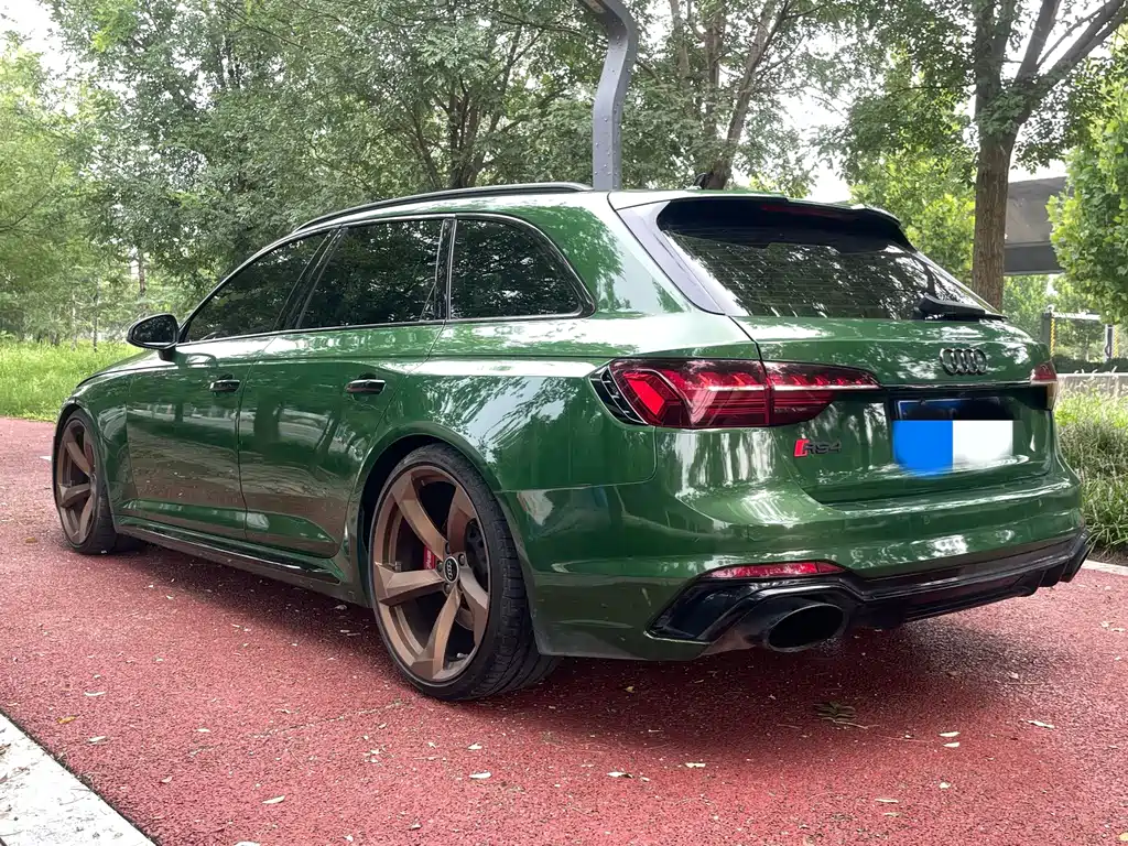 Audi RS 4 — миниатюра 5