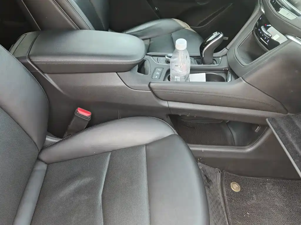 Cadillac XT5 — миниатюра 10