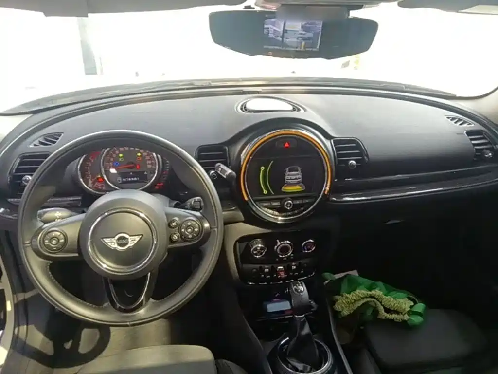 MINI Mini Clubman — миниатюра 10