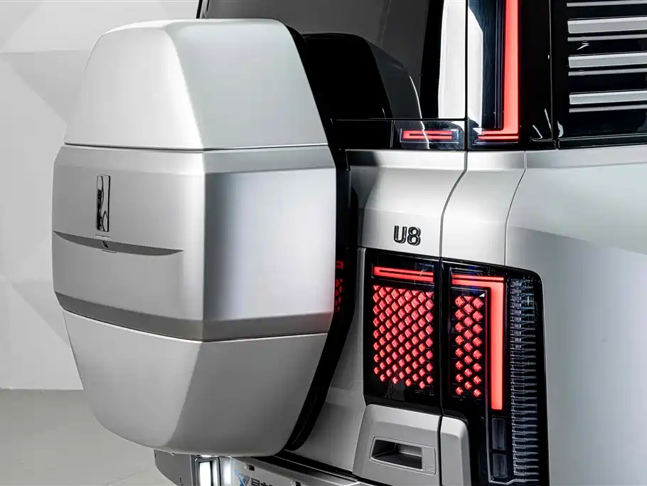 Yangwang Yangwang U8 — миниатюра 8