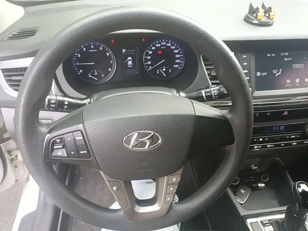 Hyundai Mistra — миниатюра 11
