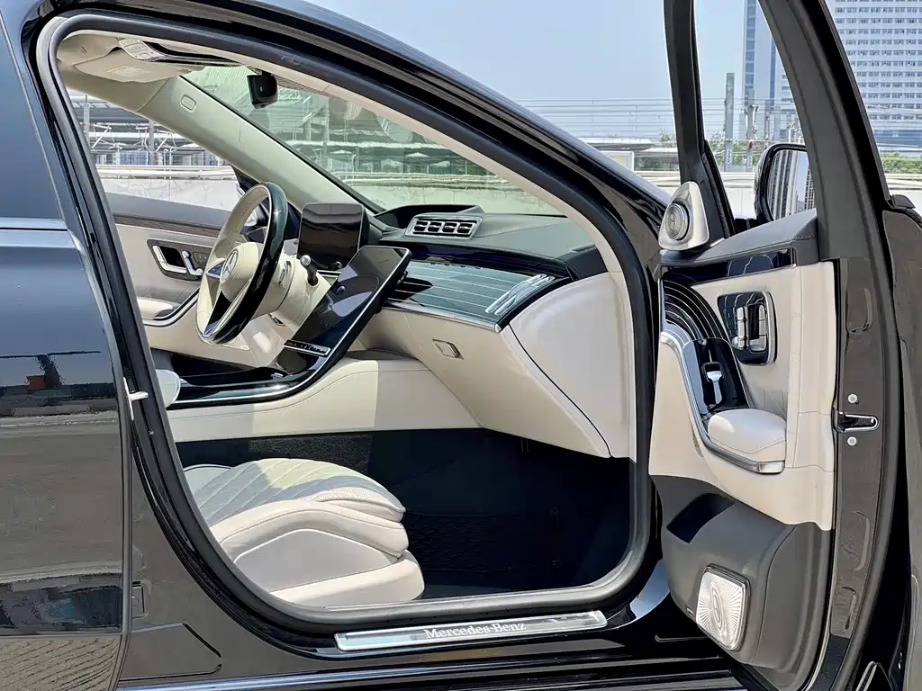Mercedes-Benz S-Class — миниатюра 7