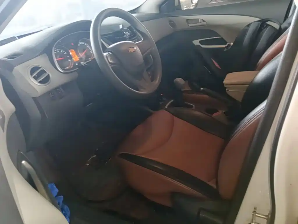 Chevrolet Sail — миниатюра 15